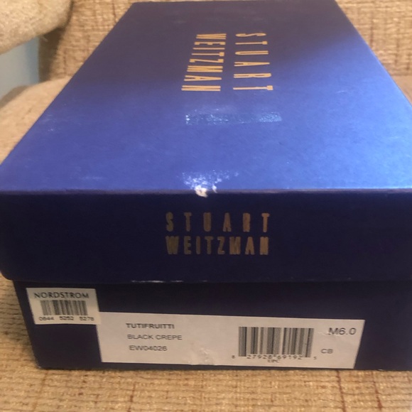 Stuart Weitzman, black, crêpe and faux Turquoise bow & trim peek toe heels 6M - Picture 4 of 5